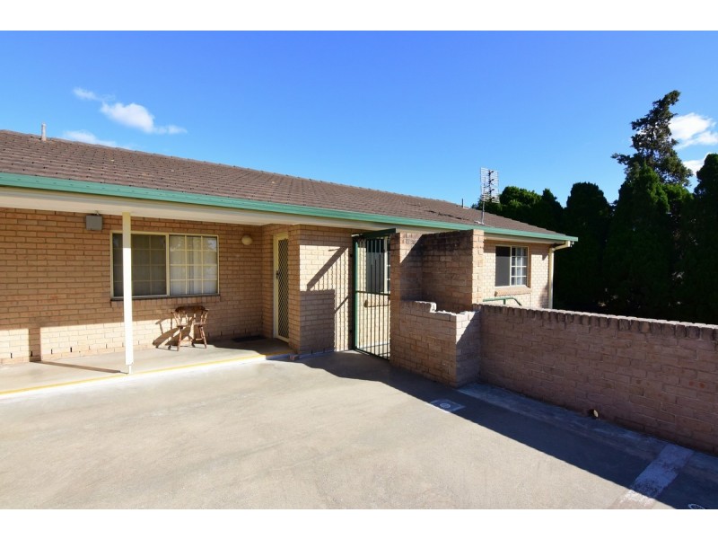 4/ 33-35 Meroo Street, Bomaderry NSW 2541