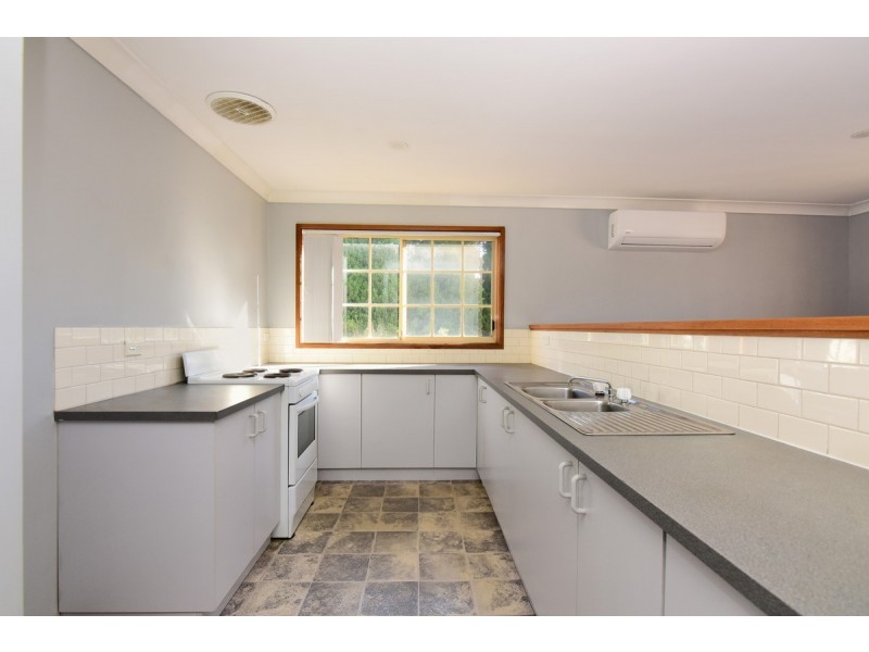 4/ 33-35 Meroo Street, Bomaderry NSW 2541