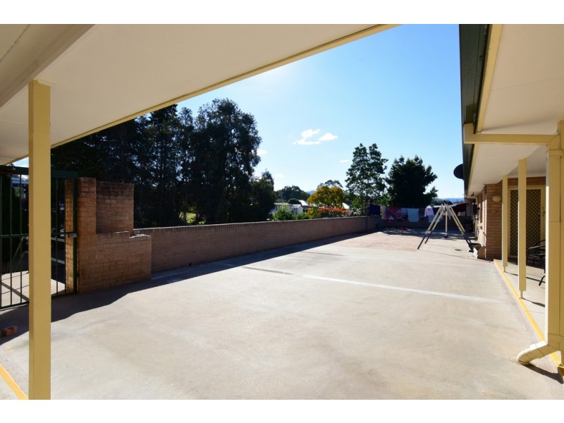 4/ 33-35 Meroo Street, Bomaderry NSW 2541