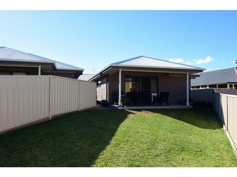 19a Mintbush Crescent, Worrigee NSW 2540
