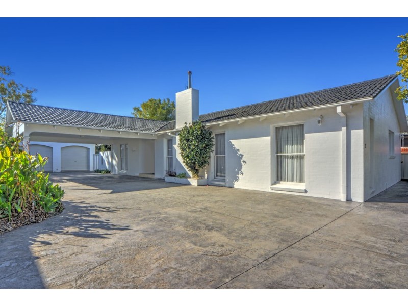 13 Lyrebird Drive, Nowra NSW 2541