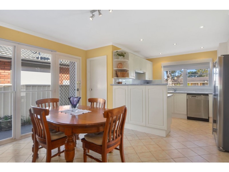 13 Lyrebird Drive, Nowra NSW 2541