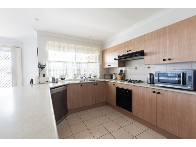 18 Warrigal Street, Nowra NSW 2541