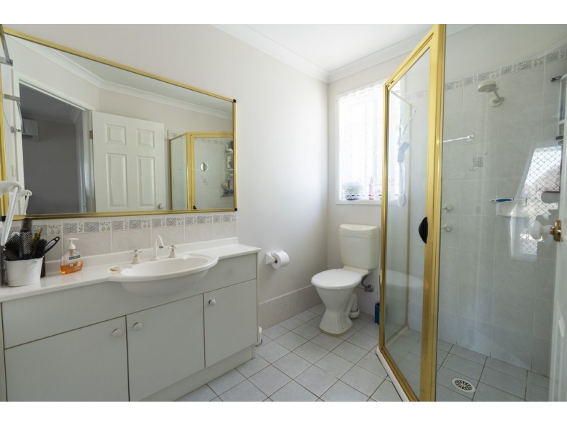 18 Warrigal Street, Nowra NSW 2541