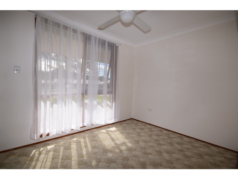 18 GOLDEN CANE AVENUE, North Nowra NSW 2541