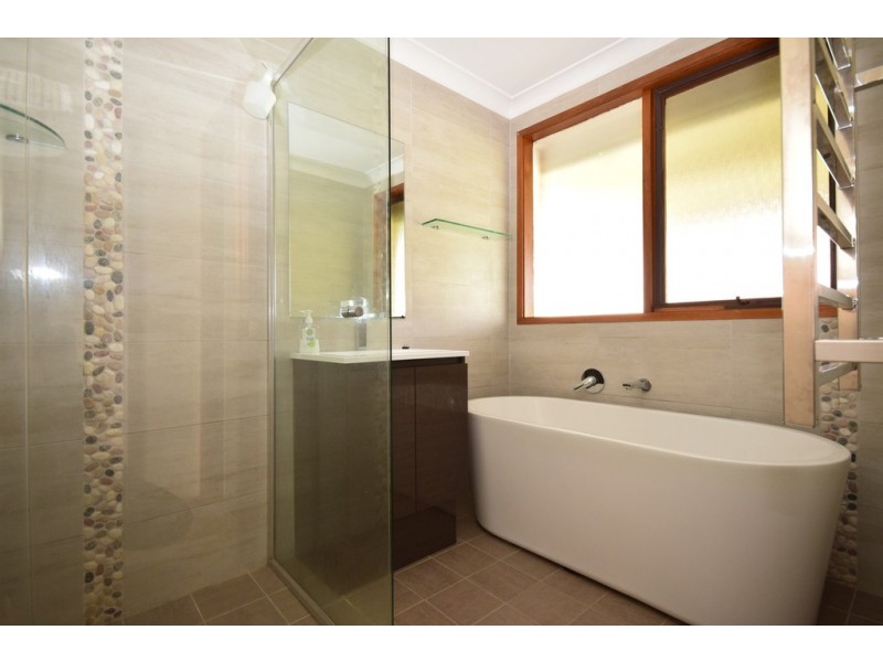 18 GOLDEN CANE AVENUE, North Nowra NSW 2541