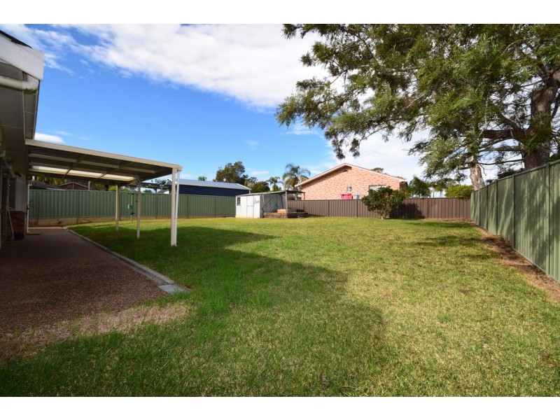 18 GOLDEN CANE AVENUE, North Nowra NSW 2541