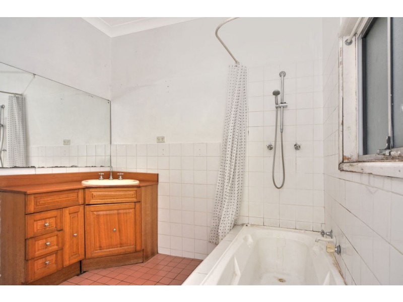 457 Princes Highway, Bomaderry NSW 2541