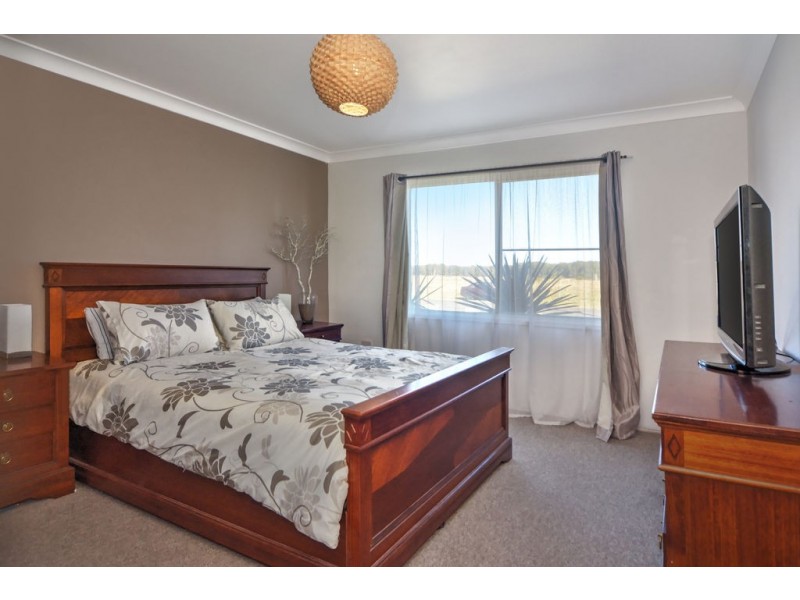 66 Greens Road, Greenwell Point NSW 2540