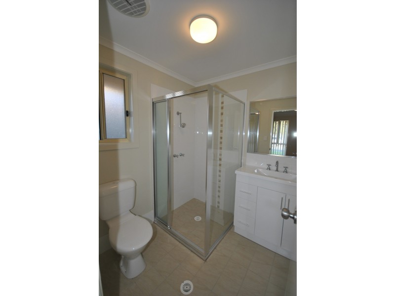 7 Flannelflower Avenue, West Nowra NSW 2541