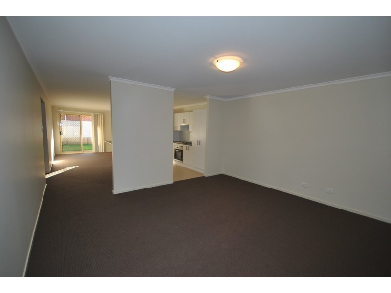 7 Flannelflower Avenue, West Nowra NSW 2541