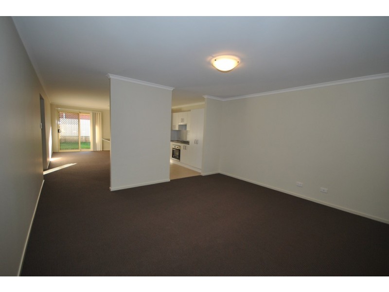 7 Flannelflower Avenue, West Nowra NSW 2541
