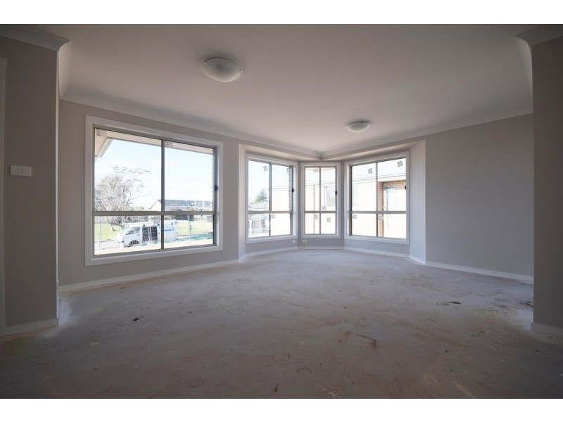 5/4 Dryden Close, Nowra NSW 2541