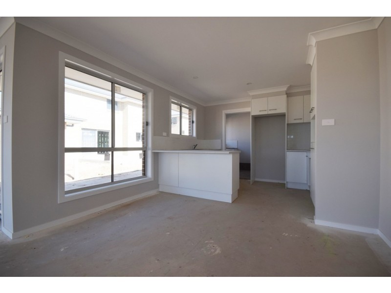 5/4 Dryden Close, Nowra NSW 2541