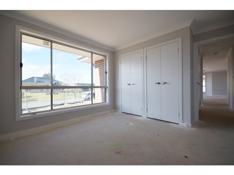 5/4 Dryden Close, Nowra NSW 2541