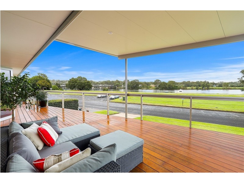 6 Riverview Road, Nowra NSW 2541