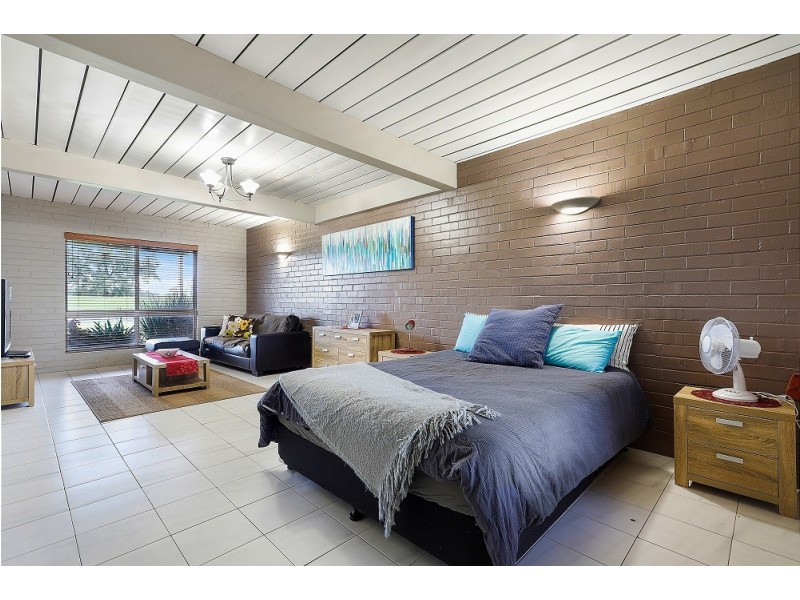 6 Riverview Road, Nowra NSW 2541