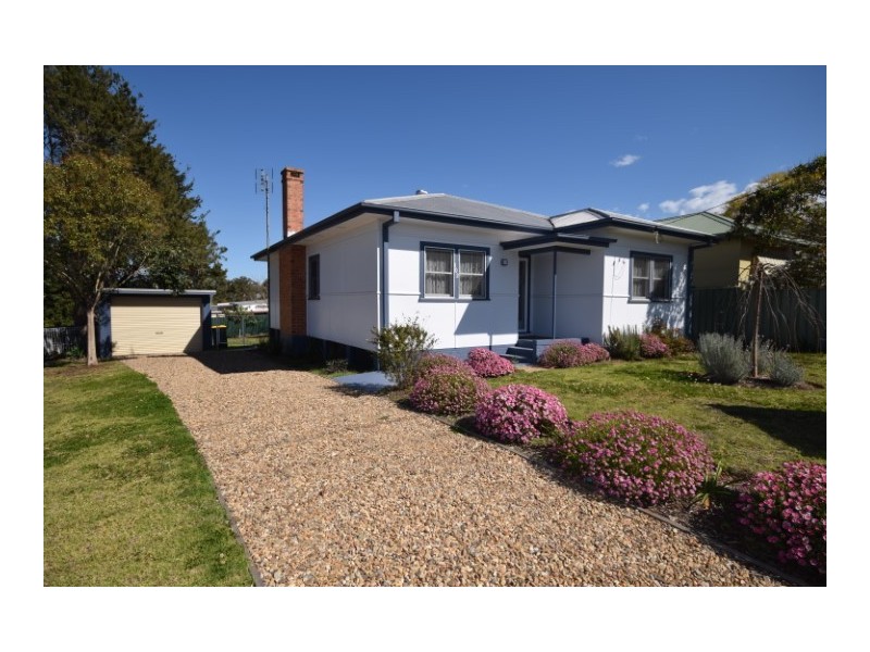 102 Jervis Street, Nowra NSW 2541