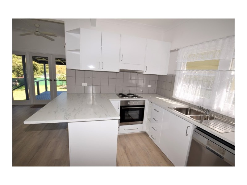 102 Jervis Street, Nowra NSW 2541