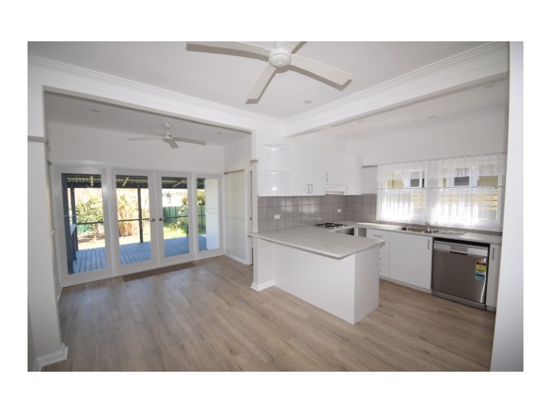 102 Jervis Street, Nowra NSW 2541