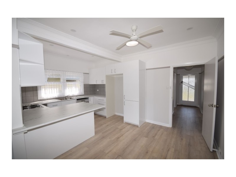 102 Jervis Street, Nowra NSW 2541