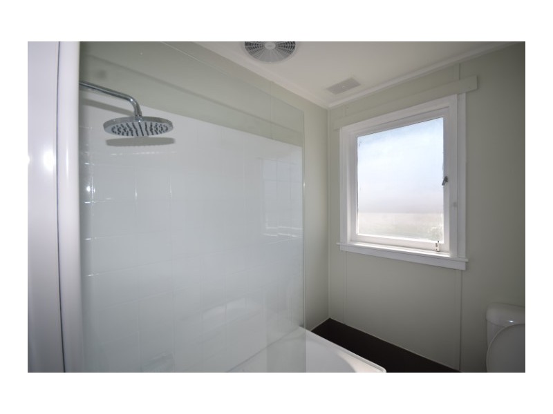 2 Anzac Street, Nowra NSW 2541