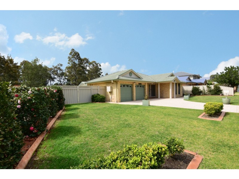 10 BURRADOO CRESCENT, Nowra NSW 2541