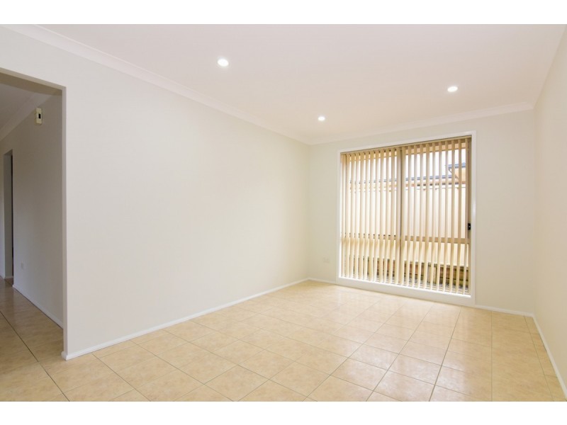 10 BURRADOO CRESCENT, Nowra NSW 2541