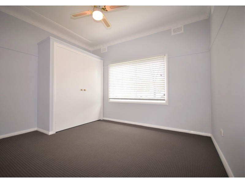 17 Morton Pde, Nowra NSW 2541