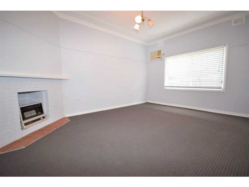 17 Morton Pde, Nowra NSW 2541