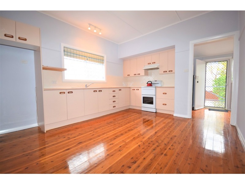 17 Morton Pde, Nowra NSW 2541