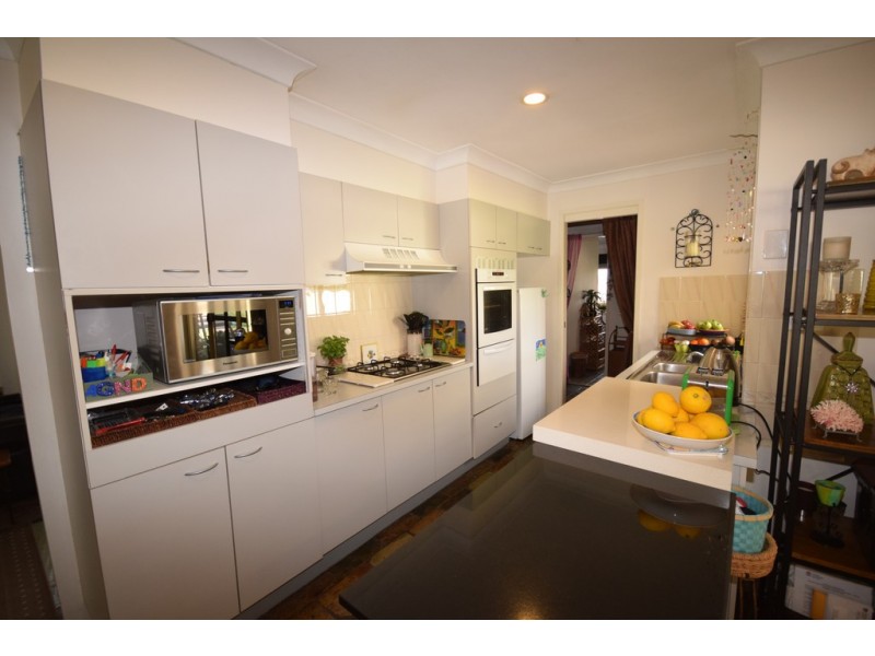 6 FOLIA CLOSE, West Nowra NSW 2541