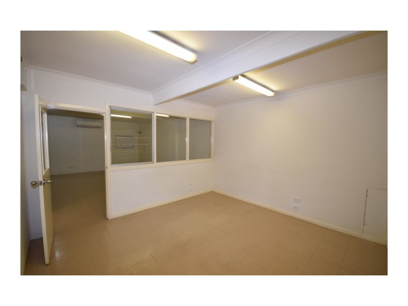 62 Railway Street, Bomaderry NSW 2541