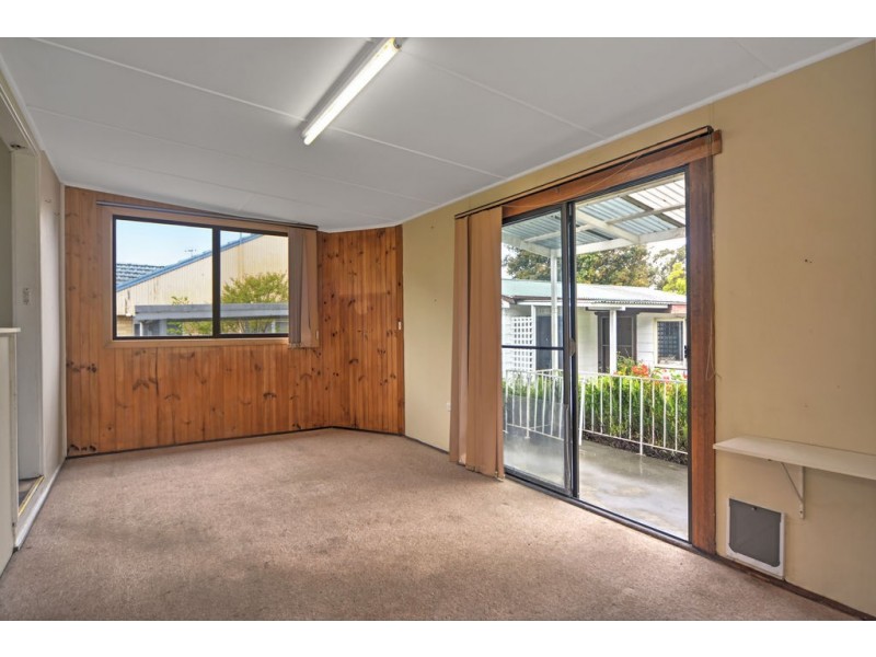 106 West Birriley Street, Bomaderry NSW 2541