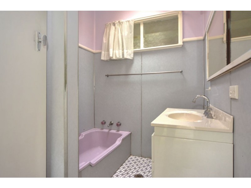 106 West Birriley Street, Bomaderry NSW 2541