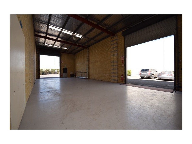 2/126 Princes Highway, South Nowra NSW 2541