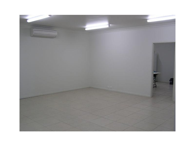 Office/15 Norfolk Avenue, Nowra NSW 2541