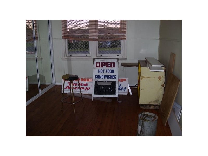 Shop 13 Cambewarra Road, Bomaderry NSW 2541