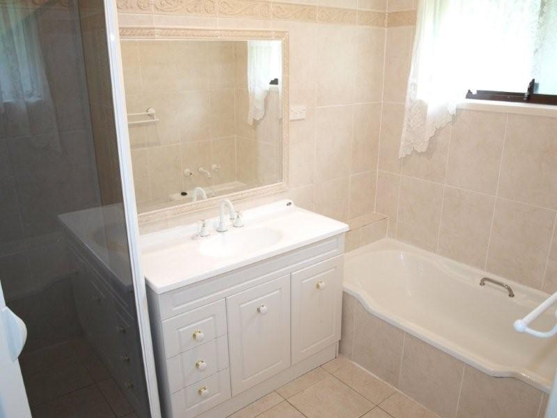 31 Tarawara Street, Bomaderry NSW 2541