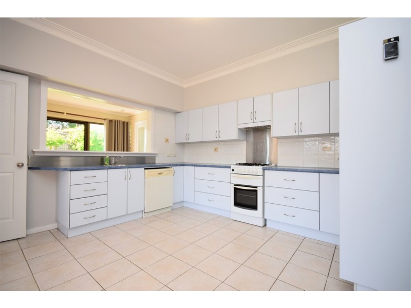 36 Albatross Road, Nowra NSW 2541