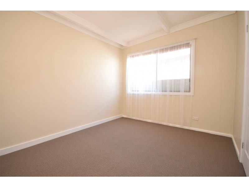 36 Albatross Road, Nowra NSW 2541