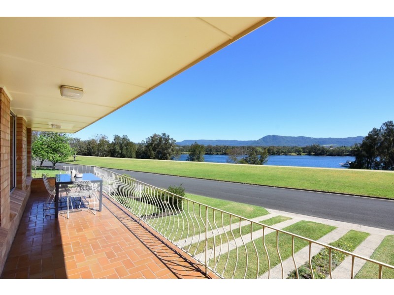 50 Riverview Road, Nowra NSW 2541