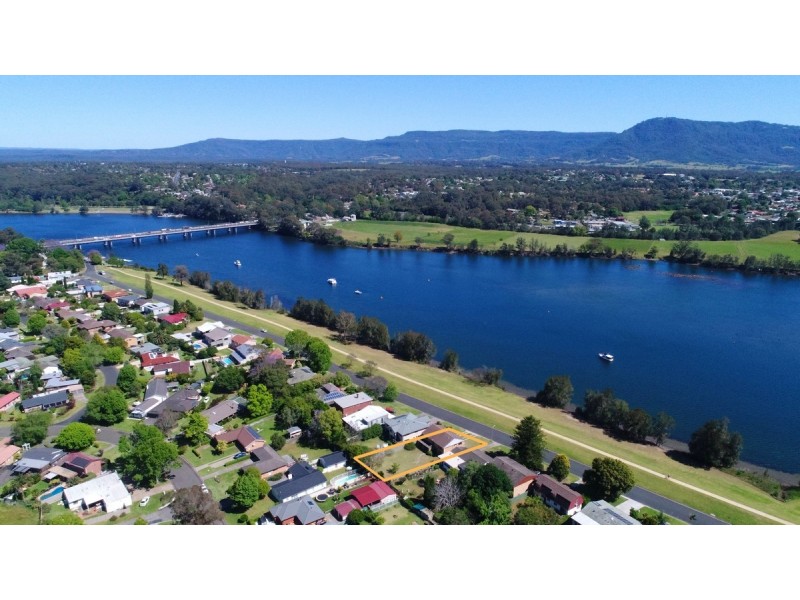 50 Riverview Road, Nowra NSW 2541