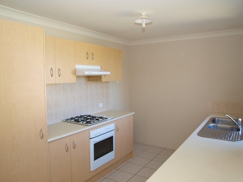 16 Guinea Flower Crescent, Worrigee NSW 2540