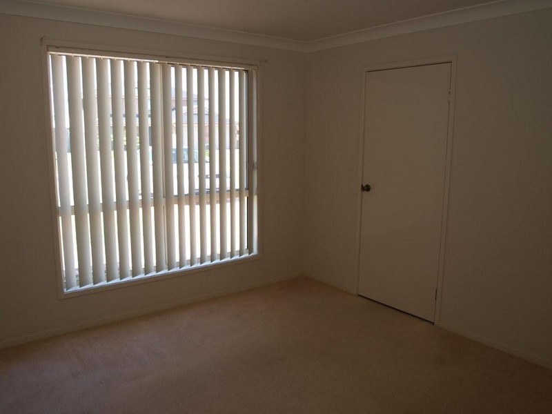 16 Guinea Flower Crescent, Worrigee NSW 2540