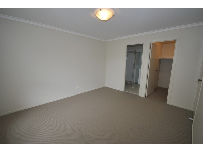 16 KAURI STREET, Worrigee NSW 2540