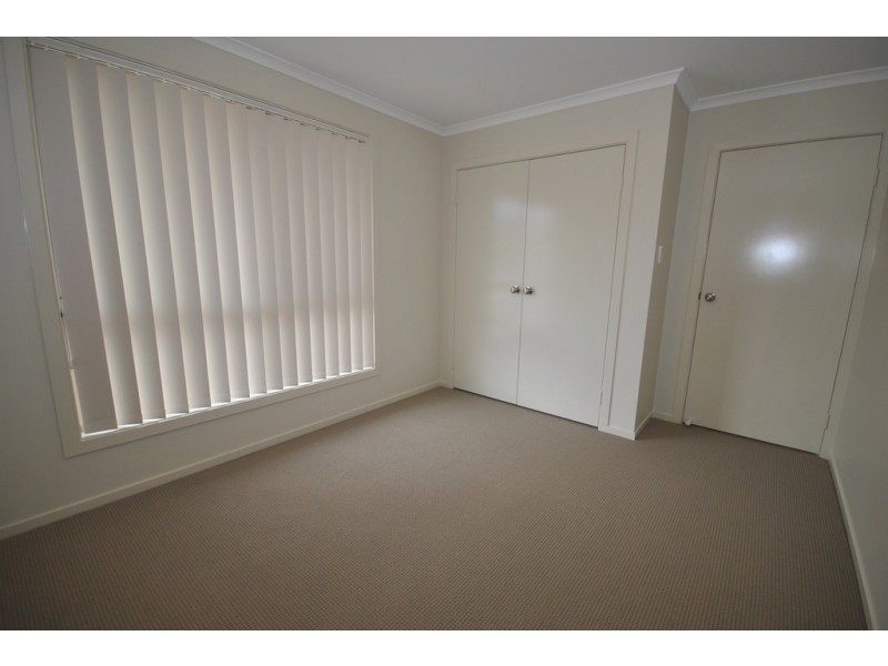 16 KAURI STREET, Worrigee NSW 2540