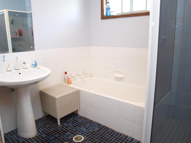 148 Cambewarra Road, Bomaderry NSW 2541