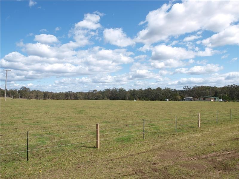 4 Dowling Street, Falls Creek NSW 2540