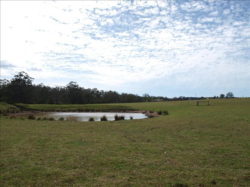 4 Dowling Street, Falls Creek NSW 2540